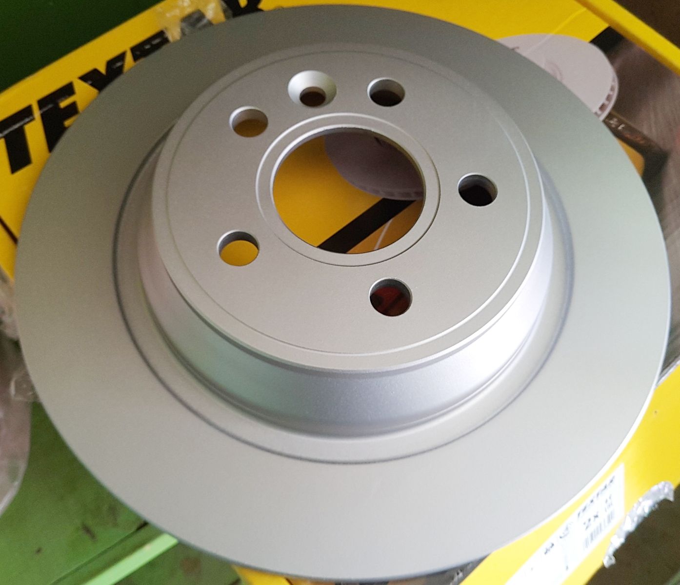 Тормозной диск Textar Pro. Артикул 92159303