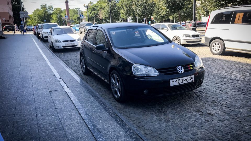 Дефлекторы Cobra Tuning для окон Volkswagen Golf V 5-дв. 2003-2009. Артикул V20603