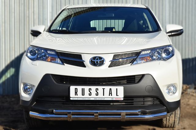 Защита RusStal переднего бампера двойная (секции+дуга) d63/42 с декор. элементами для Toyota RAV4 IV 2013-2015. Артикул TR4Z-001280