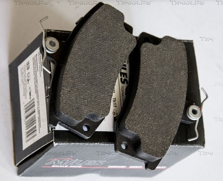 Тормозные колодки Miles (Semi-Metallic) передние для ВАЗ Samara (2108, 2109, 2113, 2114) 1986-2013. Артикул E100025