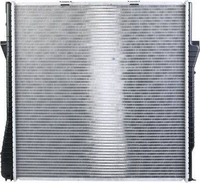 Радиатор охлаждения двигателя Zentparts для BMW X5 I (E53) 2000-2006. Артикул Z20802