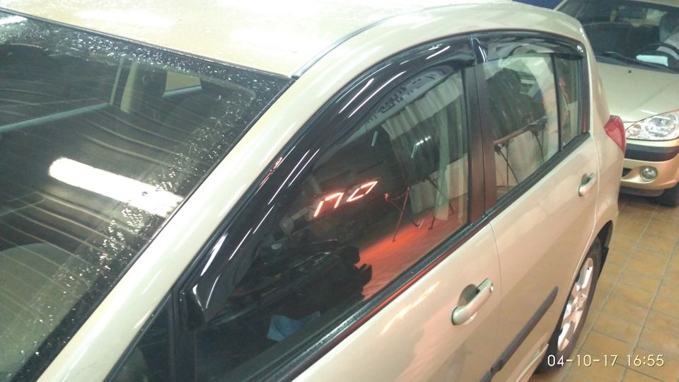 Дефлекторы Cobra Tuning для окон Nissan Tiida C11 хэтчбек 5-дв. 2004-2014. Артикул N11504