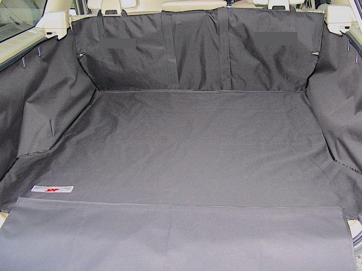 Защитный чехол AUTOSMSTUDIO "Standart" в багажник автомобиля для Volvo XC70 III 2007-2016, черный. Артикул TP-XC70V3-STD-BL