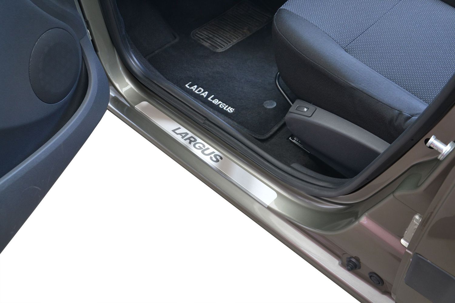 Накладки PT Group на пороги НПС для Lada Largus/Largus Cross 2012-2026. Артикул 01302401