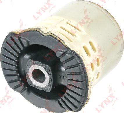 Сайлентблок задней балки LYNXauto. Артикул B8075