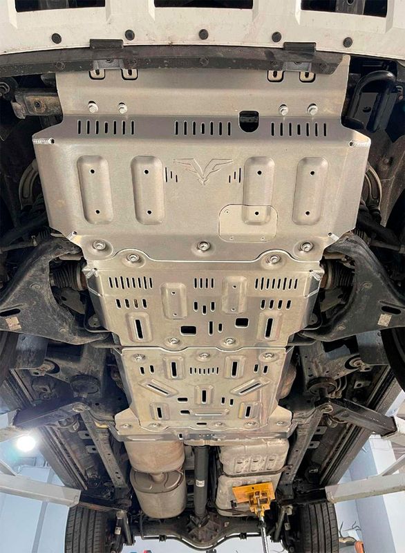 Защита алюминевая Falcon для радиатора, картера, РК, КПП Tank 500 (бензин) 2022-2024. Артикул 8119225084