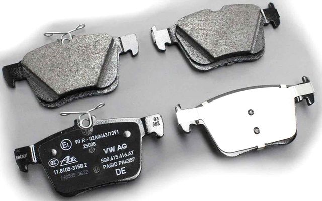 Тормозные колодки VAG. Артикул 5Q0698451AE