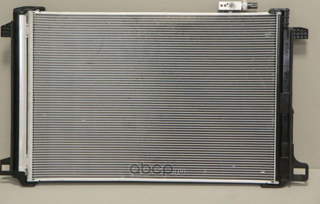 Радиатор кондиционера (конденсатор) Mercedes-Benz. Артикул A2045000654