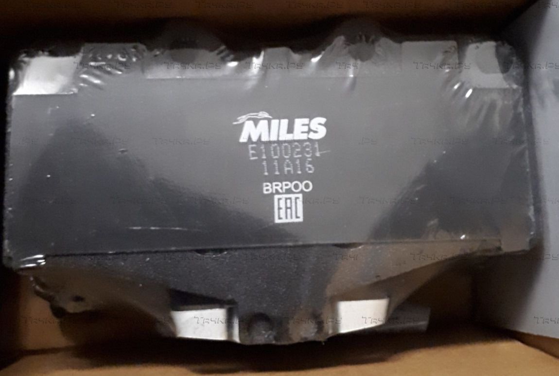 Тормозные колодки Miles (Semi-Metallic) передние для Toyota 4Runner II 1990-1996. Артикул E100231