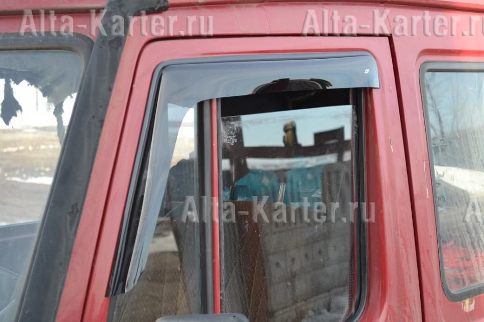 Дефлекторы Cobra Tuning для окон Mercedes-Benz TN T1 1977-1996. Артикул M30577