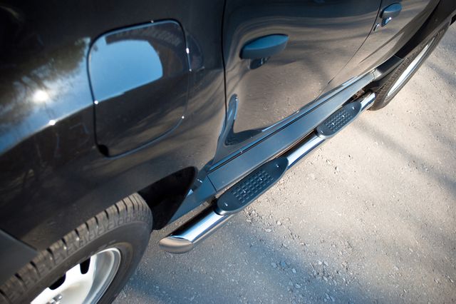 Защита порогов RusStal труба d76 с накладками (вариант 1) для Renault Duster I 2010-2020. Артикул RD2T-0004391