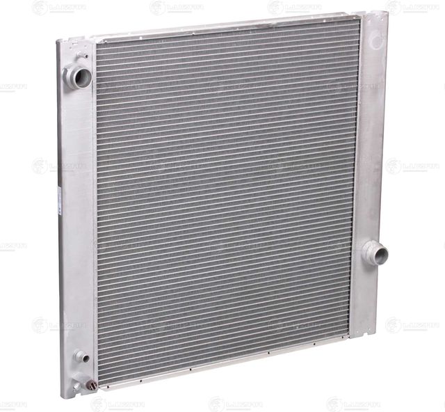 Радиатор охлаждения двигателя Luzar для Land Rover Range Rover III 2002-2012. Артикул LRc 10162