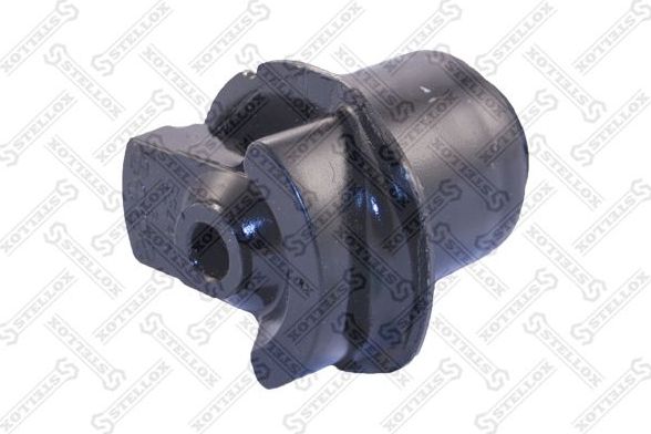 Сайлентблок переднего рычага подвески Stellox. Артикул 87-98147-SX