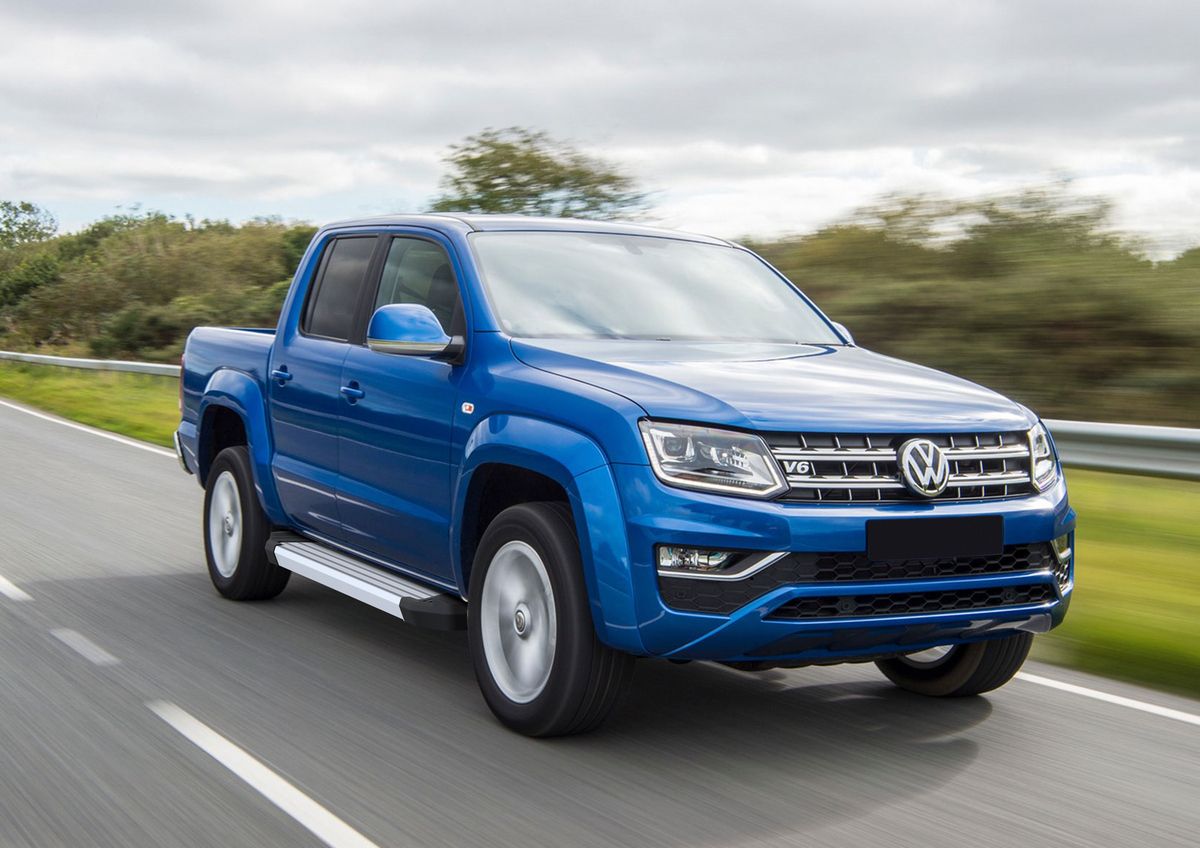 Пороги алюминиевые Rival Silver для Volkswagen Amarok I рестайлинг 2016-2019. Артикул F193AL.5803.2