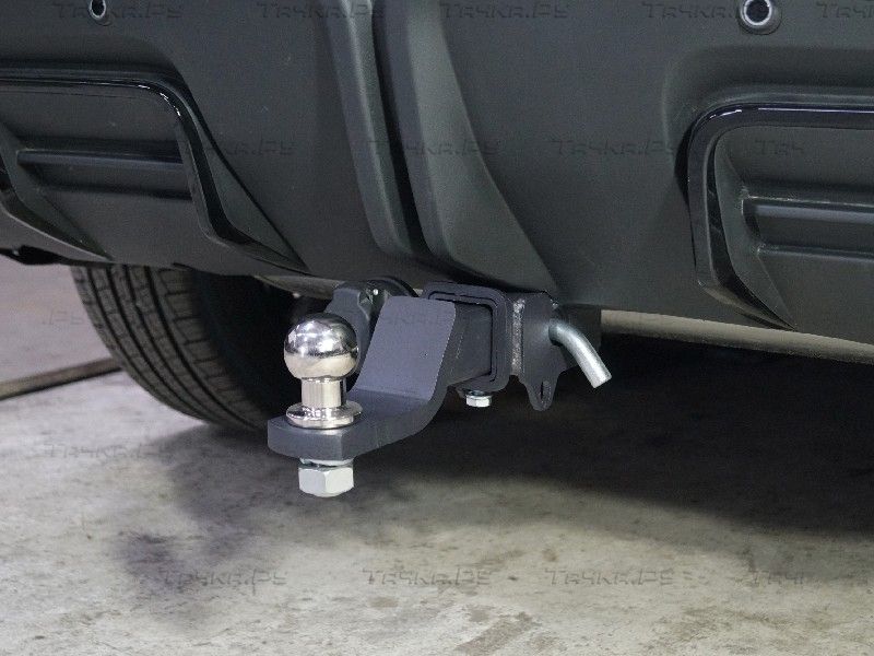 Фаркоп ТСС оцинкованный под американский квадрат с надписью Jetour Dashing 1.5T 2WD 2023-2026 (нерж. шар). Артикул TCU00365N