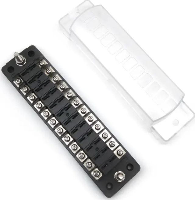 Держатель предохранителей РИФ 12 шт. с крышкой. Артикул RIF22-9-0311012