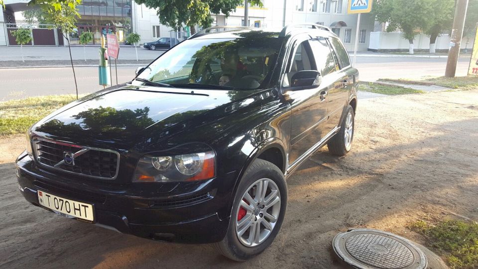 Дефлекторы Cobra Tuning для окон (с хром. вставками) Volvo XC90 2003-2014. Артикул V10203CR