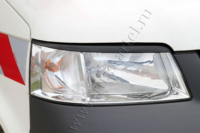 Накладки Русская Артель на передние фары (реснички) для Volkswagen Transporter T5 2003-2009. Артикул REVTR-018700