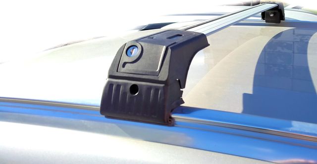 Багажные поперечины для интегрированных рейлингов Erkul Skybar V2 для Chevrolet Trax 2013-2024 (Аэро-крыло дуги) СЕРЕБРИСТЫЙ. Артикул 03.SKY.02.13.V2.G
