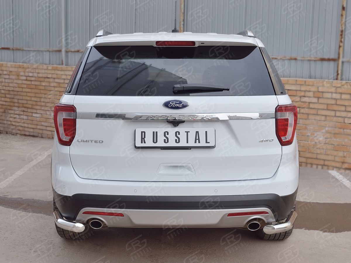 Защита RusStal заднего бампера уголки d63 секции для Ford Explorer V 2015-2017. Артикул FEZ-002666