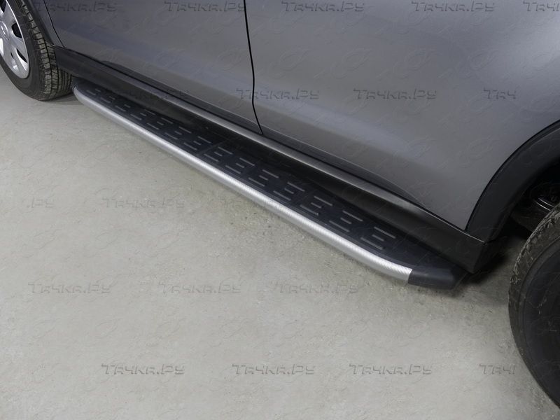Пороги алюминиевые ТСС с пластиковой накладкой 1720 мм для Mitsubishi ASX I рестайлинг 2,3 2016-2022 Карбон серебро. Артикул MITSASX17-11SL