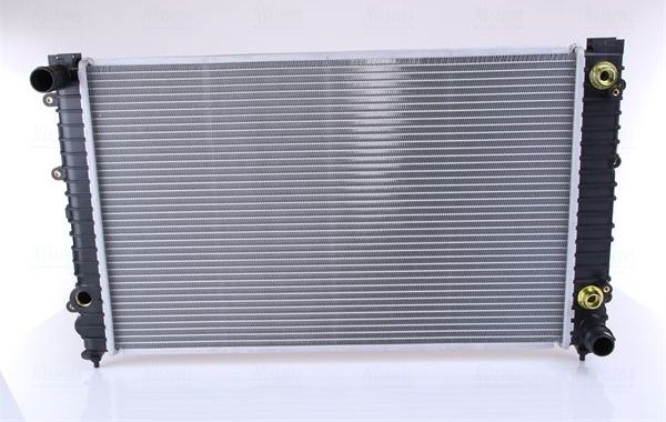 Радиатор охлаждения двигателя Nissens для Audi S8 I (D2) 1996-1999. Артикул 60493A