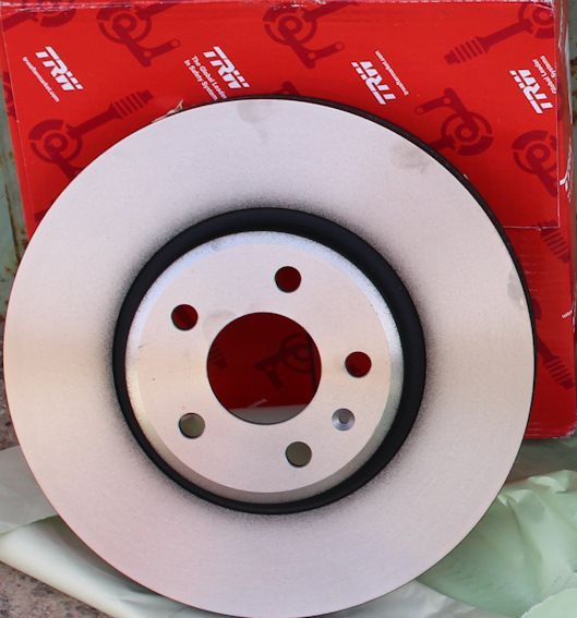 Тормозной диск TRW. Артикул DF6015S