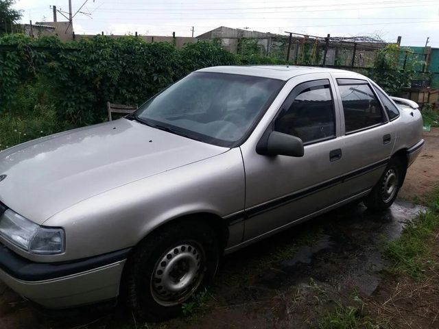 Дефлекторы Heko для окон Opel Vectra A седан 1988-1995. Артикул 25319