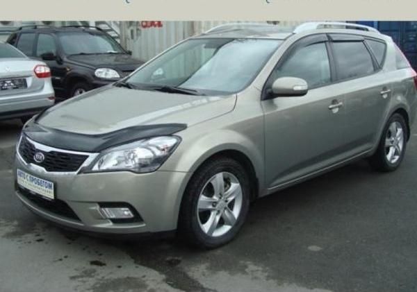 Дефлектор Vip-Tuning для капота Kia Ceed II хэтчбек 2012-2017. Артикул KA40