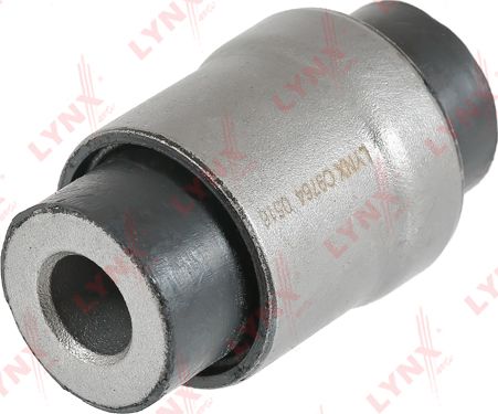 Сайлентблок переднего рычага подвески LYNXauto. Артикул C9764