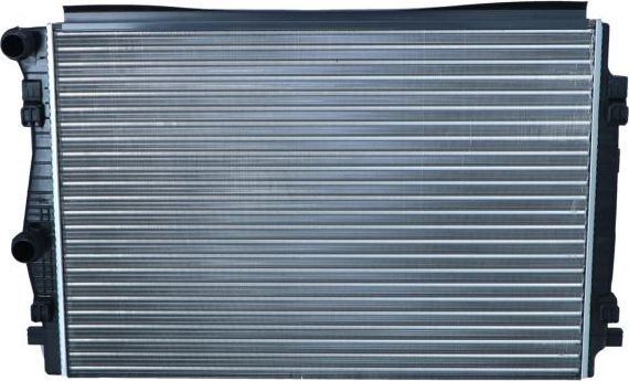 Радиатор охлаждения двигателя NRF (алюминий) для Audi Q3 II (F3) 2018-2026. Артикул 58392A