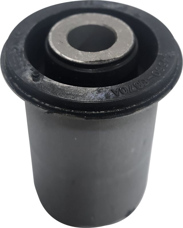 Сайлентблок переднего рычага подвески CTR. Артикул GV1029