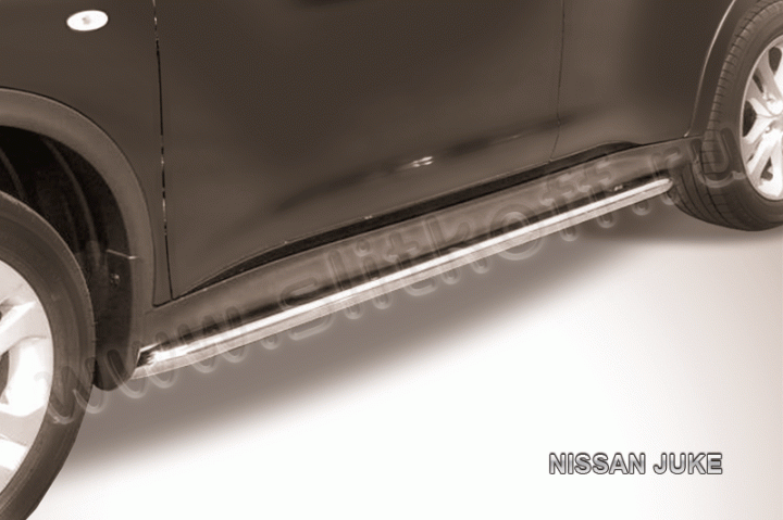 Пороги Slitkoff труба d42 с листом для Nissan Juke 2WD 2010-2019. Артикул NJ2WD-008