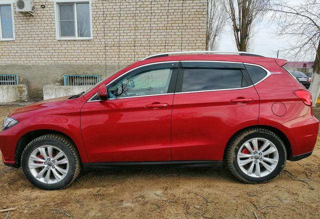 Дефлекторы Cobra Tuning для окон (с хром. молдингом) Haval H2 2014-2021. Артикул H60115CR