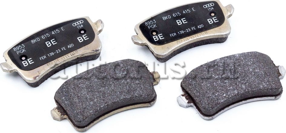 Тормозные колодки VAG. Артикул 8K0698451A