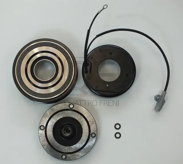 МУФТА КОМПРЕССОРА КОНДИЦИОНЕРА В СБОРЕ (Quattro Freni). Артикул QF80Q00185