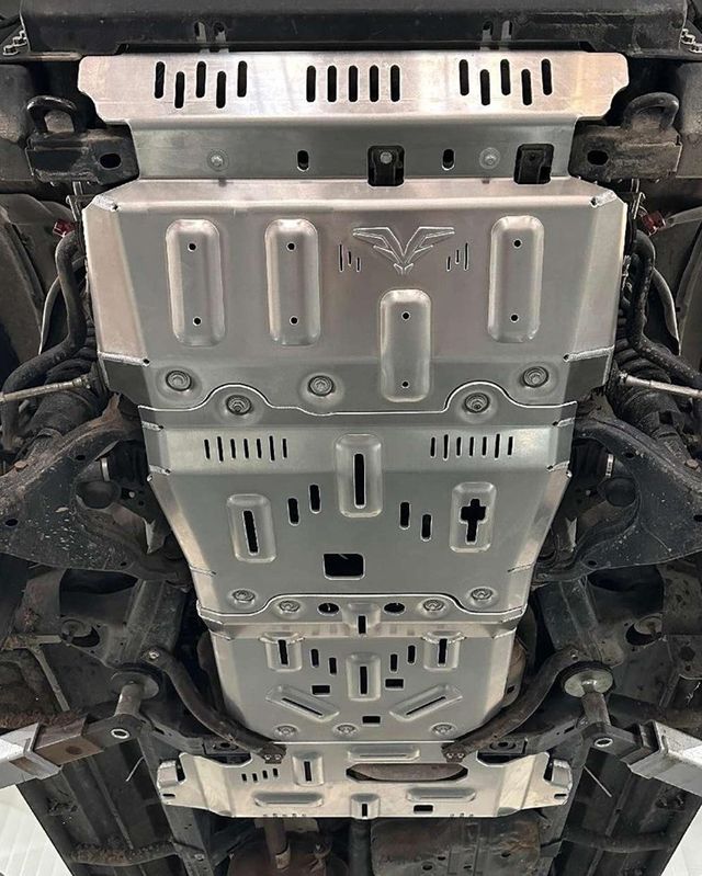 Защита алюминевая Falcon для радиатора, картера, РК, КПП Toyota Land Cruiser Prado 120 (4.0) 2002-2009. Артикул 8119381284A