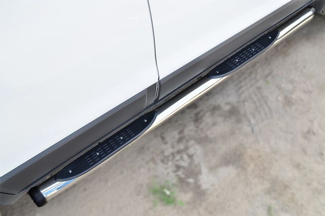 Защита порогов RusStal труба d76 с накладками (вариант 2) для Chevrolet Niva 2009-2020. Артикул NBT-0011852