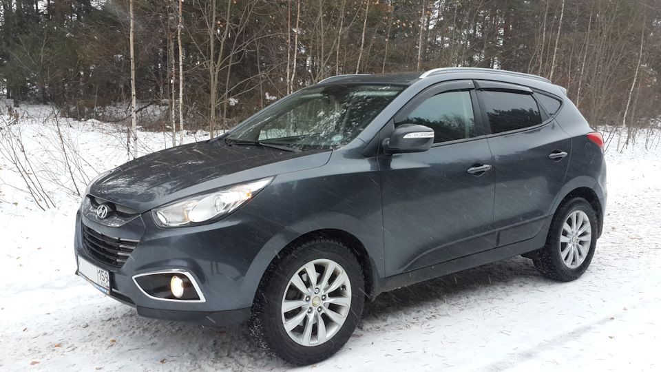 Дефлекторы Cobra Tuning для окон Hyundai ix35 2010-2015. Артикул H22010