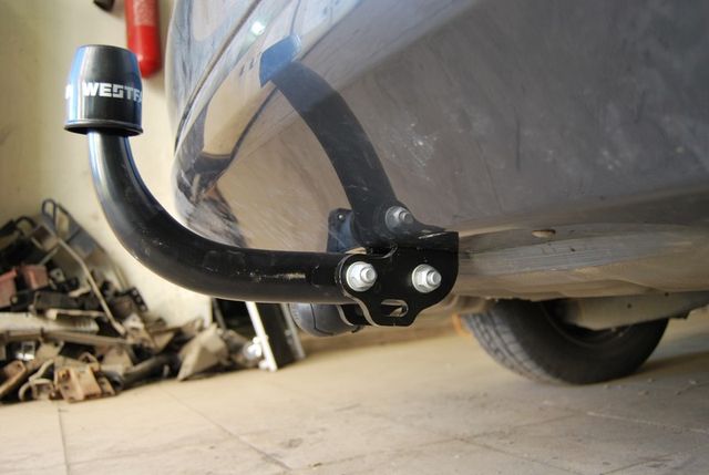 Фаркоп Westfalia для Skoda Superb II седан, универсал 2008-2013. Артикул 317104600001