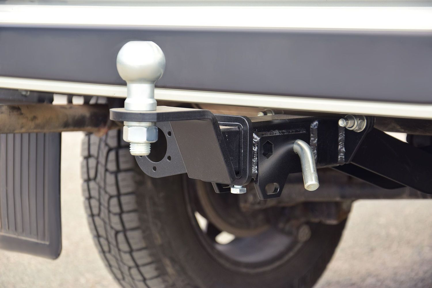 Фаркоп PT Group для Lada Niva Legend 2021-2026. Американский квадрат. Артикул LNI-95-991122.00 (01211501)