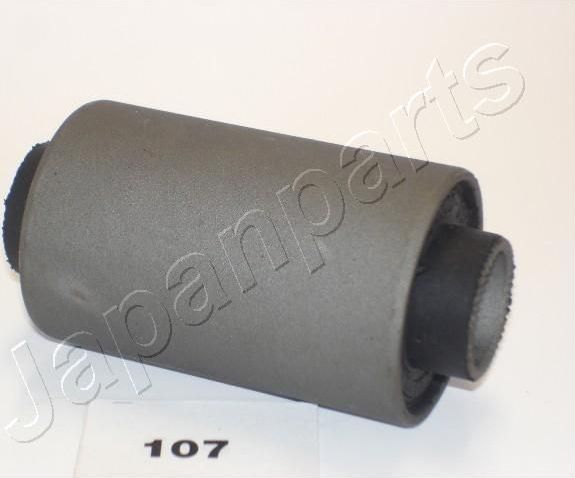 Сайлентблок переднего рычага подвески Japanparts передний для Nissan Terrano II 1993-2007. Артикул RU-107