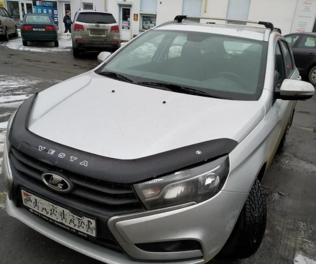 Дефлектор VT52 для капота длинный Lada Vesta 2015-2026. Артикул VZ06VT