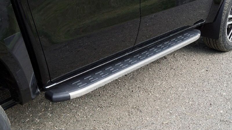 Пороги алюминиевые ТСС с пластиковой накладкой 1920 мм для JAC T9 4WD (дизель) 2024-2026 Карбон серые. Артикул JACT924-10GR