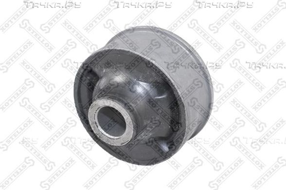 Сайлентблок переднего рычага подвески Stellox. Артикул 77-00438-SX