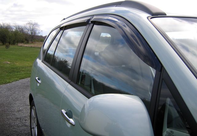 Дефлекторы SIM для окон Ford Focus II универсал 2005-2007. Артикул SFOFO20532/2