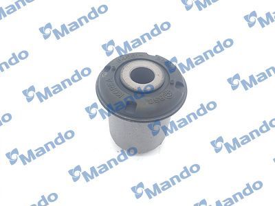 Сайлентблок переднего рычага подвески Mando. Артикул DCC010695