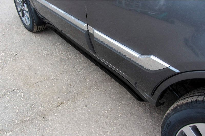 Пороги Slitkoff труба d76 с гибами для Chery Tiggo 3 2017-2020 Черные. Артикул CT3-006В