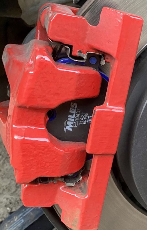 Тормозные колодки Miles (Керамика). Артикул E510437