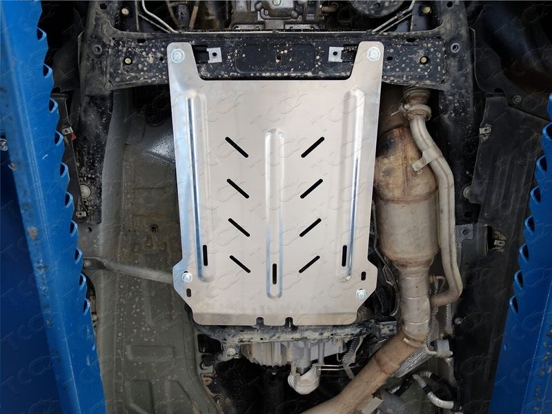 Защита алюминиевая ТСС (4 мм) для КПП Land Rover Discovery V 2017-2026. Артикул ZKTCC00313